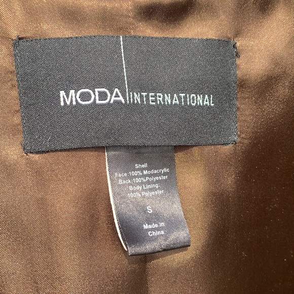 Victoria Secret 💕💕🛍Moda international Sweet Deep Chocolate Brown fur wrap 🎁 - Picture 7 of 12